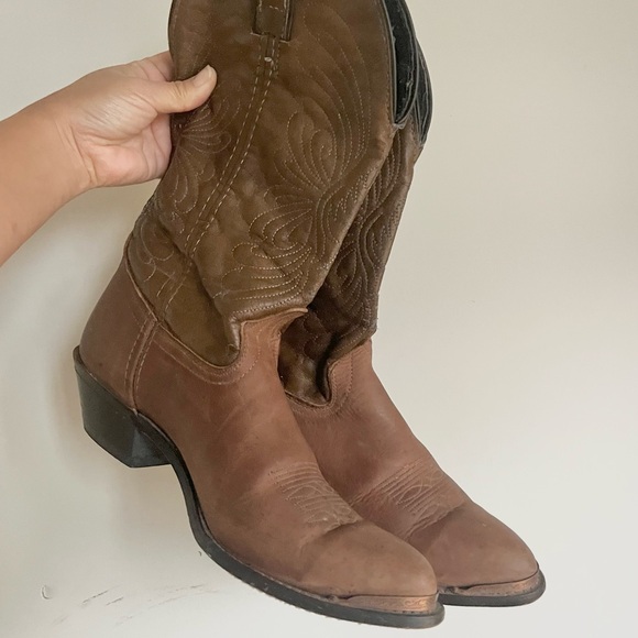 Laredo Women’s Brown Leather Pointed Toe Western Cowgirl Boots Metal Toe Trim 9M - Picture 13 of 15